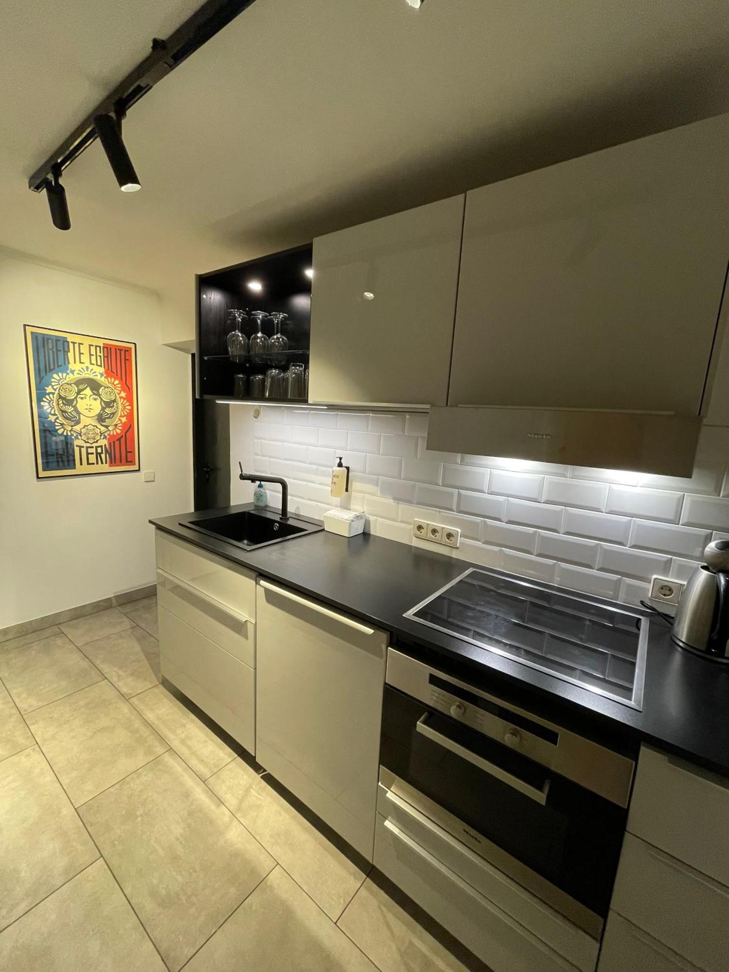 The Suites Alster Waterfront Family Apartments ฮัมบูร์ก ภายนอก รูปภาพ